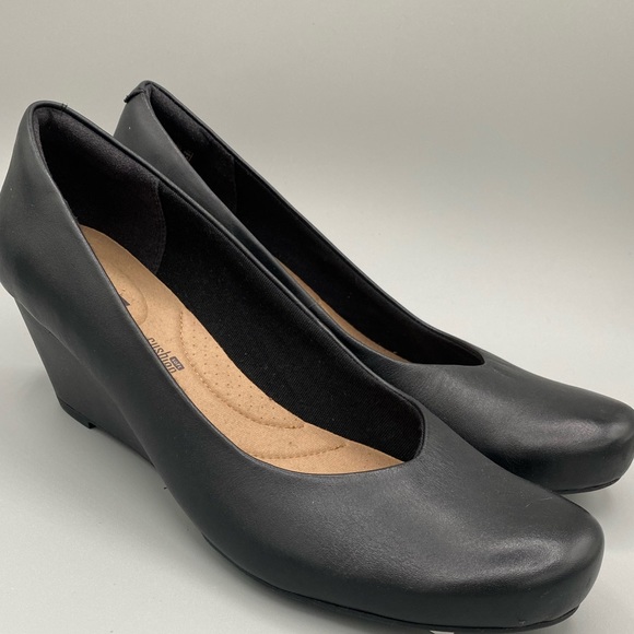 New With Tags Clarks Dress Shoes - Picture 1 of 4